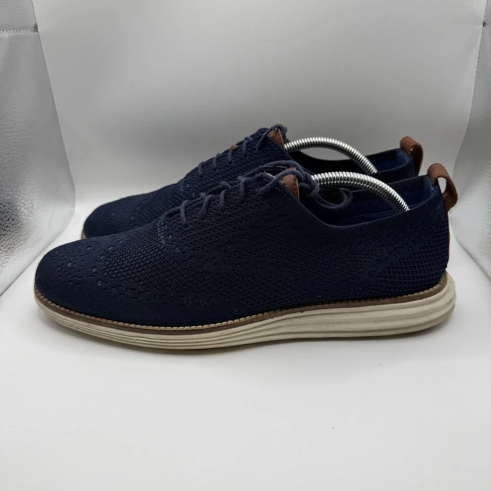 Cole Haan® (Men's 9.5 M) Original Grand Stitchlite™ Wingtip Oxford in Navy/Ivory